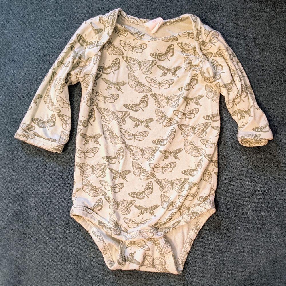 Kate Quinn Butterfly Onsie 3-6m